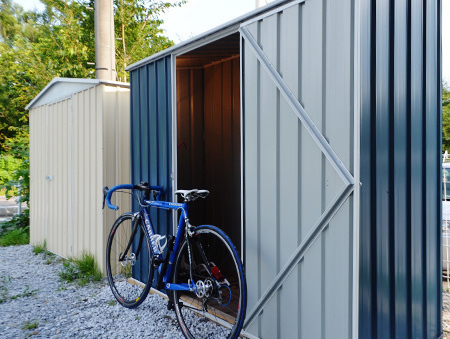 自転車置き場のお悩み解決 物置小屋で快適な自転車ライフを楽しもう おしゃれなユーロ物置で毎日を彩ろう Eemagazine