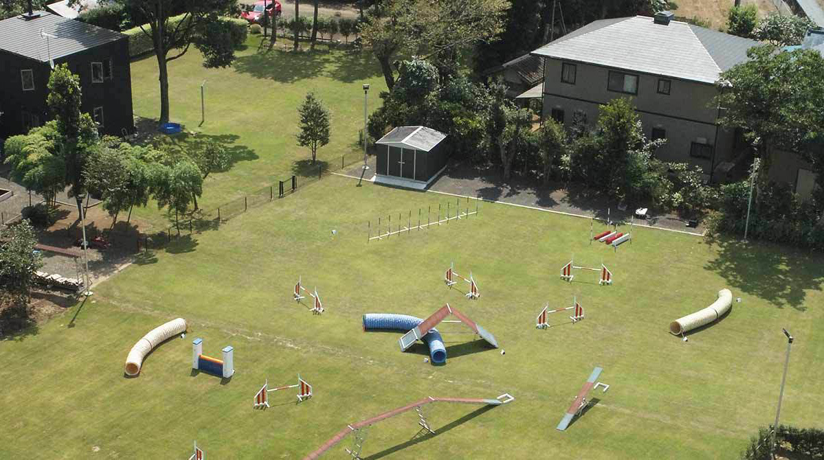 海外のような広大な敷地に調和する物置小屋 おしゃれなユーロ物置で毎日を彩ろう Eemagazine